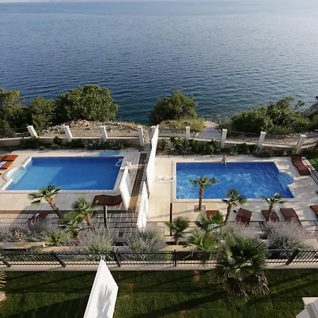 Daire Povile Suites - Few Steps From The Beach, Panoramic Sea View, Shared Pool, I Floor