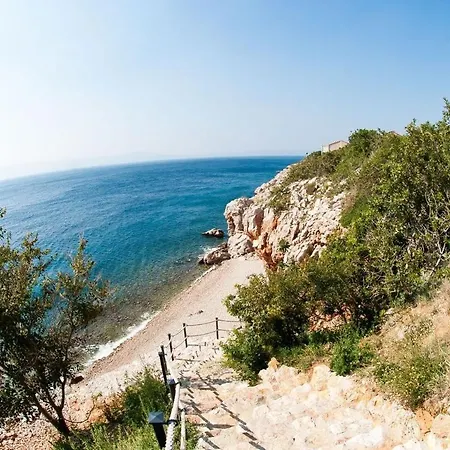 Povile Suites - Few Steps From The Beach, Panoramic Sea View, Shared Pool, I Floor Daire