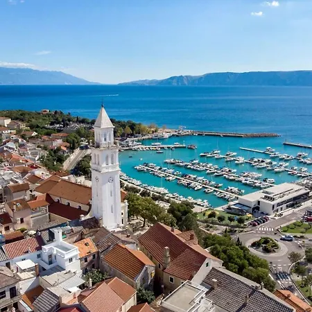 Povile Suites - Few Steps From The Beach, Panoramic Sea View, Shared Pool, I Floor Daire Novi Vinodolski