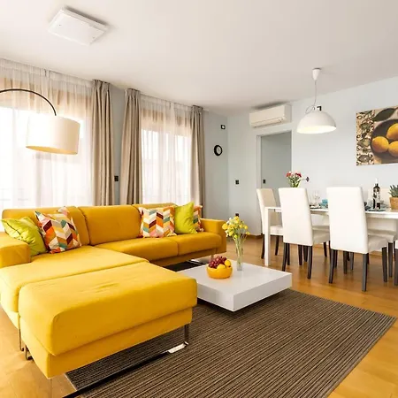 Povile Suites - Few Steps From The Beach, Panoramic Sea View, Shared Pool, I Floor Novi Vinodolski