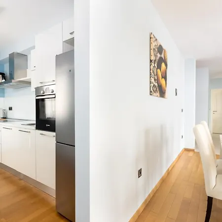 Daire Povile Suites - Few Steps From The Beach, Panoramic Sea View, Shared Pool, I Floor
