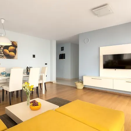 Daire Povile Suites - Few Steps From The Beach, Panoramic Sea View, Shared Pool, I Floor Novi Vinodolski