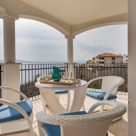 Povile Suites - Few Steps From The Beach, Panoramic Sea View, Shared Pool, I Floor Daire Novi Vinodolski